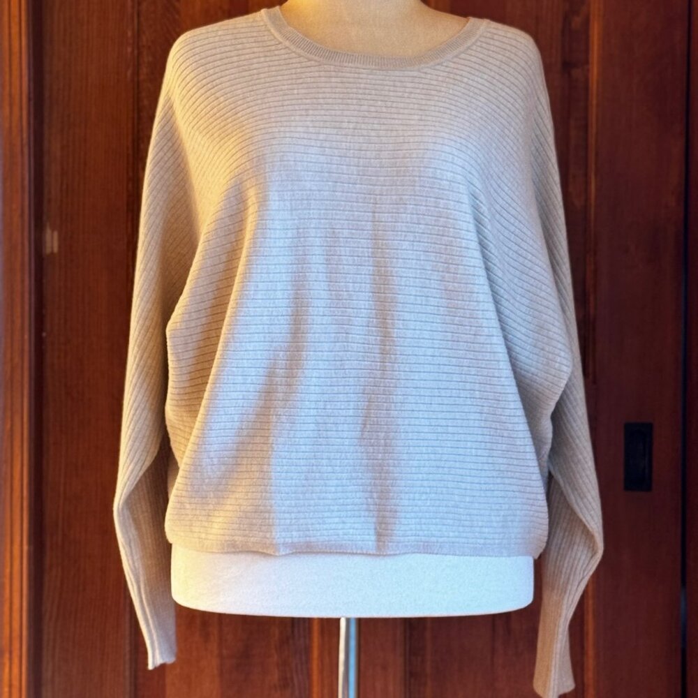 T Tahari Heather Beige Dolman Sweater Top, L, EUC